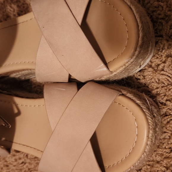 Women's Beige Platform Sandals Size 7.5 - Picture 7 of 13